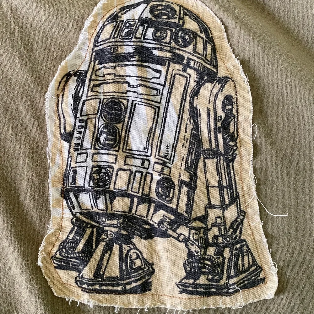Star Wars R2-D2 Patch T-Shirt - Picture 1 of 5